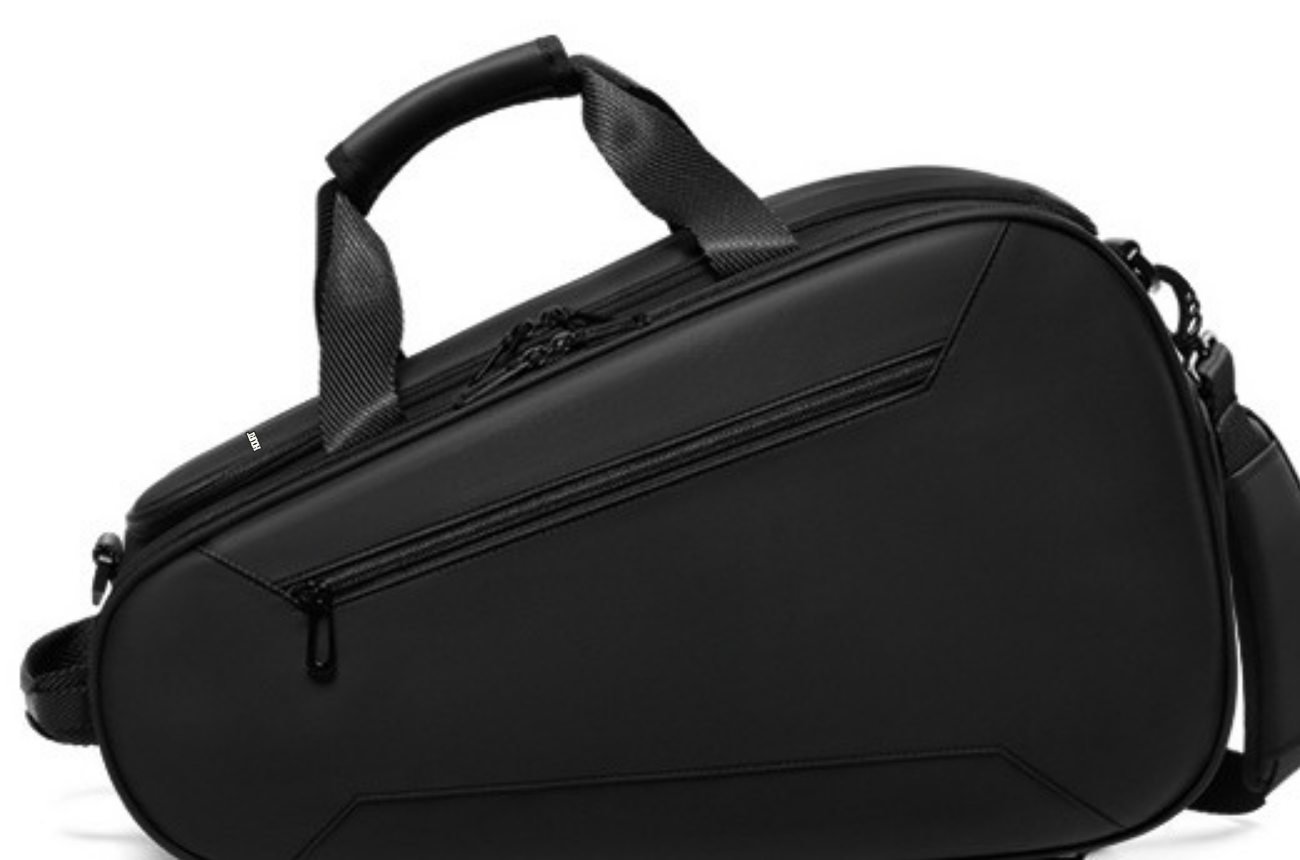 KOURT bag side profile